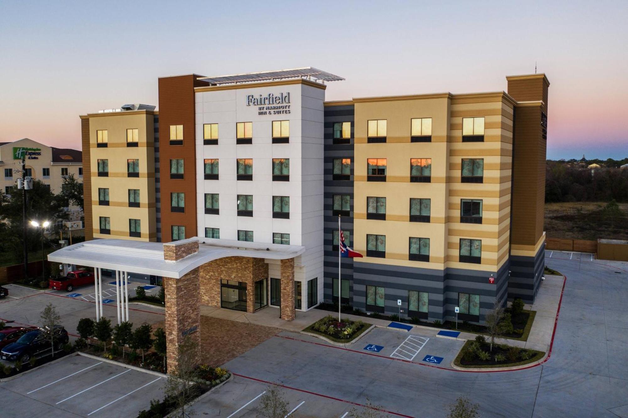 Fairfield Inn And Suites By Marriott Houston Brookhollow Экстерьер фото